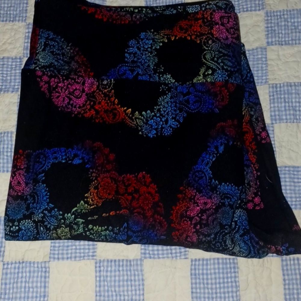 A pair of skull leggings.. very comfortable